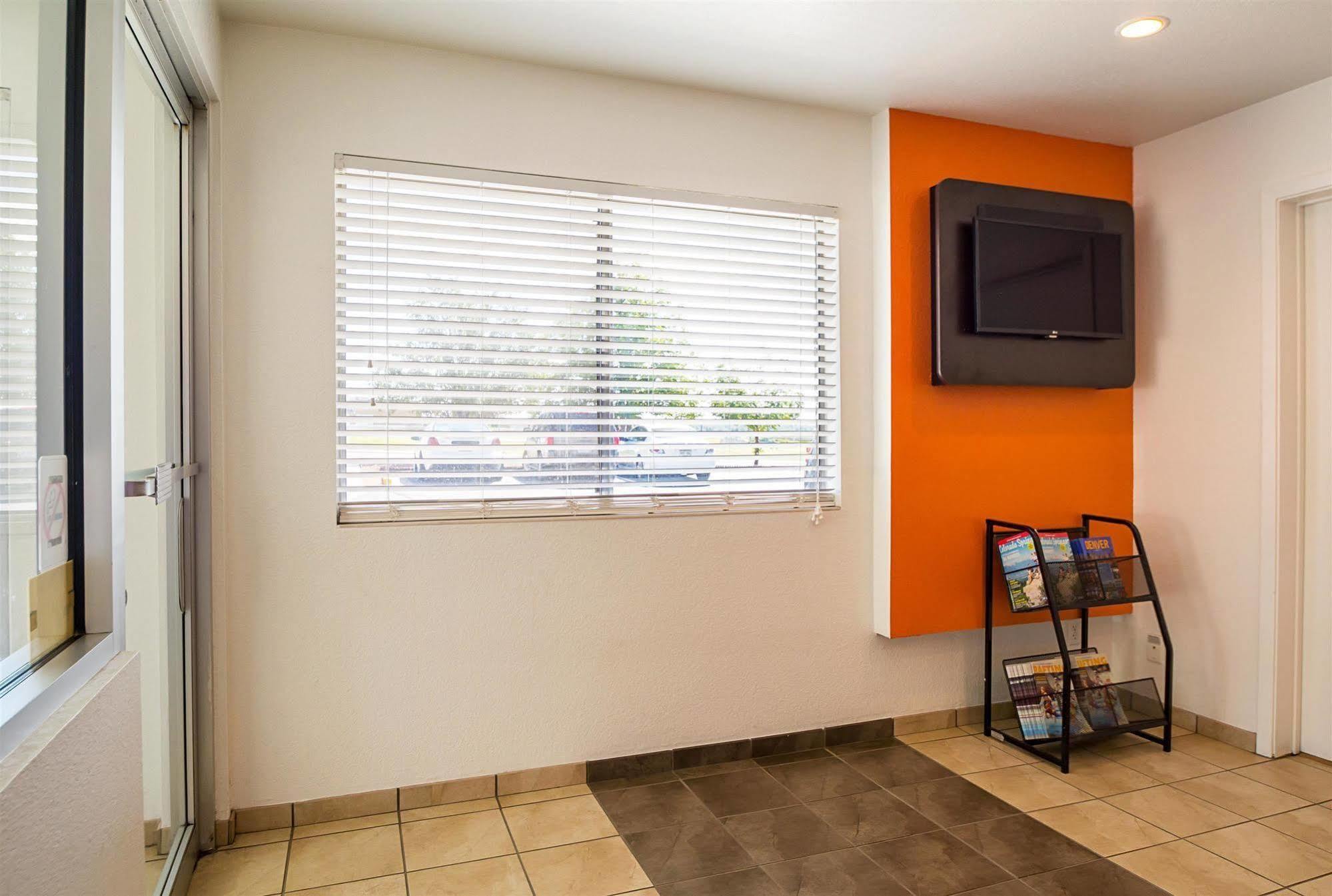 Motel 6-Pueblo, Co - I-25 Екстер'єр фото